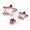 Set de 3 emporte-pieces etoile en acier inoxydable avec bord rouge pour patisserie - Lot de 3 Étoiles