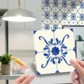 Autocollant de carrelage en cristal imperméable autocollant mural mosaïque florale bleue. - 10x10cm : pack de 20 / CRY005