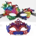 Set de máscaras de carnaval, encaje colorido y máscaras de fiesta de medio rostro con brillo. - Set de corona fénix azul y rojo