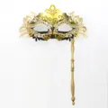 Maschera di carnevale oro e nero con manico, maschera da festa decorata con strass. - Coda di fenice a mano - Nero e oro