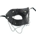 Schwarze Halloween Punk Halbgesicht Maske mit Ketten und Nieten für Kostüm Party Karneval. - Prinz-Punk-Maske – Schwarz
