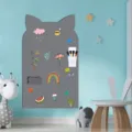 Süßer magnetischer Wandaufkleber in Katzenform für das Kinderzimmer mit Stiften und Magneten - Größe S / Stil D Grau