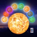 Lámpara de pared de planeta LED 3D colorida con control remoto, luz nocturna de luna tierra creativa. - S / Lámpara de Sol