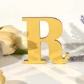 Houten en acryl 3D letter R decor, elegante huisdecoratie en mooie muursticker detailweergave. - Letter R / Goud