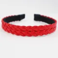 Rode gevlochten leren haarband voor dames, stijlvol mode-accessoire voor dagelijks gebruik. - Rood