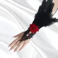 Gothique noir dentelle plume bracelet main chaîne avec rose rouge et strass pour fête. - Style Rose Rouge Ring-Linked