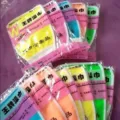 Guantes de baño exfoliantes de doble cara coloridos para limpieza corporal y spa. - Multicolor