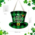 Pancarte suspendue en bois de la Saint-Patrick, déco de porte chapeau haut de forme et trèfle. - Style MZ744 (Saint-Patrick) / Style Pile Bouton