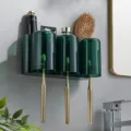 Wandmontierter Zahnbürstenhalter Set mit Bechern, lochfreier Bad-Organizer für Familien. - Zahnbürstenhalter mit 3 Bechern (Halbtransparentes Grün)