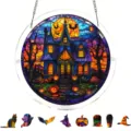 Vista detallada del rompecabezas colgante de acrílico con elementos festivos coloridos. - Talla S