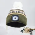 Berretto in maglia LED inverno caldo pon pon ricaricabile corsa all aperto campeggio luce - Parte superiore bianca con bordo verde