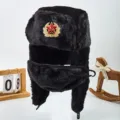 Cappello ushanka invernale in pelliccia sintetica nera con stella rossa, berretto caldo. - Logo spiga di grano nero