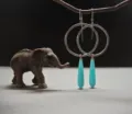 Handgemaakte 925 zilveren gehamerde oorhangers met prachtige turquoise edelsteen druppels. - Turkoois Druppel Gehamerde Stijl (HE-11792Groen)