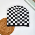 Gorro de punto con estampado de cuadros blanco y negro, gorro casual de otoño invierno unisex. - Talla única / Cuadrado