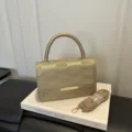 Sac bandoulière doré avec poignée, élégant sac à main en cuir texturé avec sangle réglable. - Or