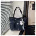 Borsa tote blu scuro da donna, motivo farfalla argentata, elegante borsa a spalla. - Set Due Pezzi (Con Ciondolo) / Blu