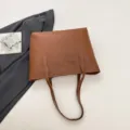 Bolso tote de cuero marrón bolso de hombro minimalista y elegante para mujer diario moda - Marrón Sin Colgante