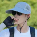 Outdoor sun protection hiking hat with wide brim and breathable mesh for men and women UV block - Regular Fit / Light Gray