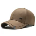 Braune Herren Baumwollmischung Baseballcap mit Metallplakette und stilvollem Schild für Outdoor. - Khaki