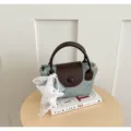 Koreanischer Stil Segeltuch Handtasche mit brauner Lederklappe und süßem weißem Sternanhänger. - Mit Anhänger (ZY3170) / Blau und Kaffee