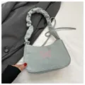 Borsa a tracolla in nylon verde con manico arricciato e ricamo di farfalla carina. - senza ciondolo / Verde