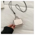 Mini kunstlederen schoudertasje tasje met zwart koord in minimalistische stijl wit - Wit