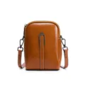 Petit sac bandoulière en cuir marron pour femme, élégante sacoche téléphone avec métal. - Couleur caramel
