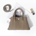 Sac cabas en cuir veritable taupe sac a main de commuteuse en cuir de vache - 25cm / Kaki