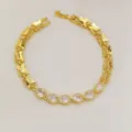 Bracciale dorato con farfalle e zirconi splendenti dal raffinato design con bordo perlinato. - Goccia d'Acqua Orizzontale Bianca