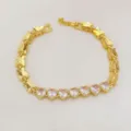 Squisito braccialetto con dettagli in oro farfalla e zircone a cuore, gioiello elegante. - Cuore Verticale Bianco