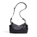 Bolso de hombro negro de cuero para mujer, diseño elegante y flexible con correa ajustable. - Negro