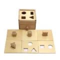 Montessori Holz Formensortierbox mit geometrischen Blöcken und Schublade für Frühlernen. - Geometrische Sortierbox