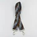 Verstellbarer breiter Ersatz Schultertaschengurt mit blauem und braunem Zickzackmuster. - 5 cm Standard-Jacquard-Gurt 18-F