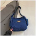 Casual τσάντα ώμου από denim για γυναίκες, μοντέρνα τσάντα χιαστί τζιν με πρακτικές τσέπες. - Σκούρο Μπλε (Χωρίς Κρεμαστό)