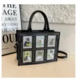 Bolso tote de cuero PU negro con estampados de gatos de tarot vintage y tachuelas metálicas para mujer. - Negro