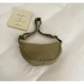 Pratica borsa a tracolla leggera e versatile in nylon in stile giapponese per l'uso quotidiano. - Verde militare