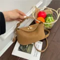 Brown mini crossbody handbag for women, stylish PU leather trendy shoulder bag with top handle. - Brown