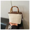 Bolso cubo de paja de verano para mujer, elegante bolso de hombro tejido con asa de bambú. - Blanco Arroz (Sin Colgante)