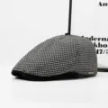 Black white checkered flat cap for women, stylish autumn travel sun hat, casual duckbill hat. - M (56-58cm) / Black