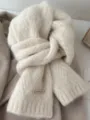Gezellige witte pluizige gebreide wintersjaal voor dames, zachte pluche warme nekwarmer. - Broken Wit