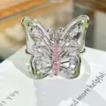 Primer plano del anillo de mariposa esmaltado verde con circonitas brillantes, diseño. - Abierto Ajustable / Estilo De Mariposa Grande De Esmalte Y Circonia (JZ2348A)