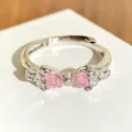 Koreanischer Stil rosa Zirkonia offener Ring süßer Schleife Herz Y2K Mode stapelbarer Schmuck - Einstellbar Offen / Schleife-Herzstil (JZ5696)