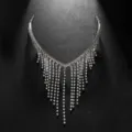 Elegante diadema de flecos de estrás, tiara brillante de cristal en forma de V para mujeres. - Plateado