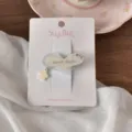 Graziosa forcina a cuore con dettagli floreali e confezione in cartoncino per lo styling. - Anello Giallo Grande Cuore