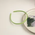 Serre-tête fin en satin vert pour femmes et filles, cerceau de cheveux élégant et minimaliste. - Vert Fruit