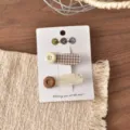 Carine mollette per capelli con bottoni autunnali clip laterale ragazza forcella frangia coreana - Fermaglio a Becco d'Anatra a Goccia d'Acqua con Bottone Bianco e Marrone (FJ911)