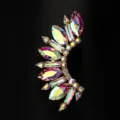 Exquisite Detailansicht der glamourösen, fächerförmigen Strass-Ohrklemme, glitzerndes Design. - Vergoldung / Keine Feder Linkes Ohr (Gold)