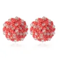 Gros plan détail de boules d'oreilles en perles roses et cristal, design géométrique. - Couleur 6 (EA0926)