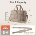 Detalle de bolsa térmica acolchada que muestra el tamaño, capacidad de 32L y medidas. - Caqui