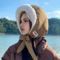 Balaclava de felpa acolchada para mujer otoño invierno gorro cálido grueso con orejeras - Café